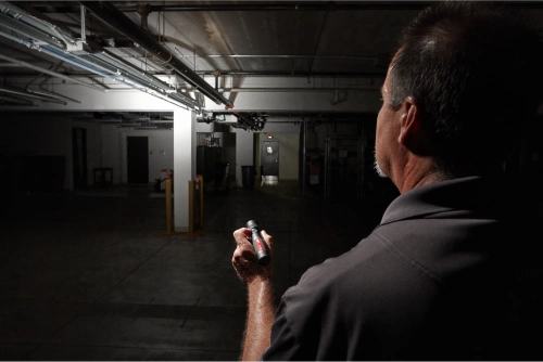 Latarka akumulatorowa z regulacją wiązki Milwaukee L4 TMLED-301