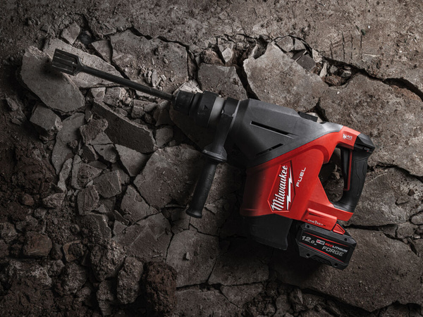 Młotowiertarka SDS-Max Milwaukee M18 FHACO745-0C