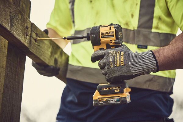 Zakrętarka udarowa Dewalt DCF870NT