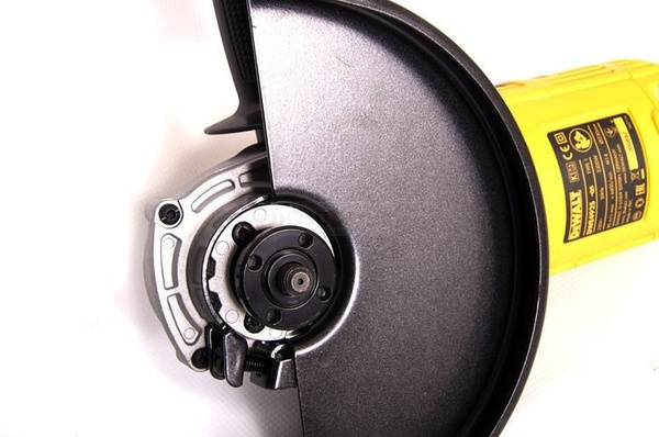 Szlifierka kątowa Dewalt DWE492S