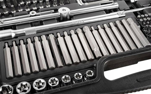 Zestaw kluczy Neo Tools 10-218