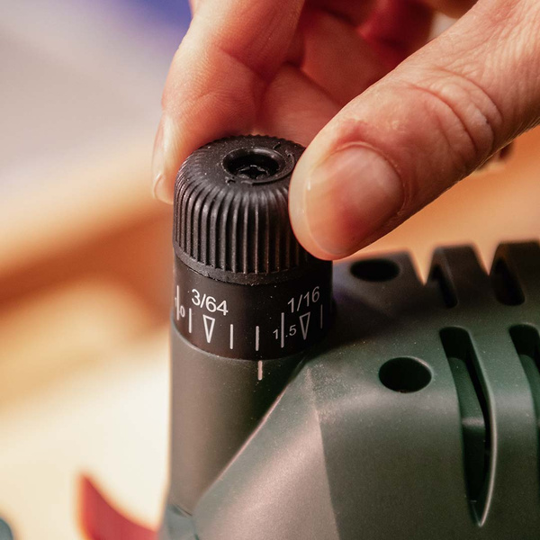 Frezarka górnowrzecionowa Bosch POF 1400 ACE 060326C820