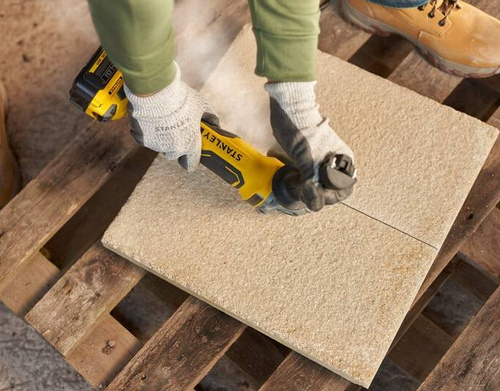 Szlifierka kątowa Stanley Fatmax SFMCG700B