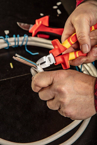 Szczypce boczne NEO Tools 160mm 1000V 01-226