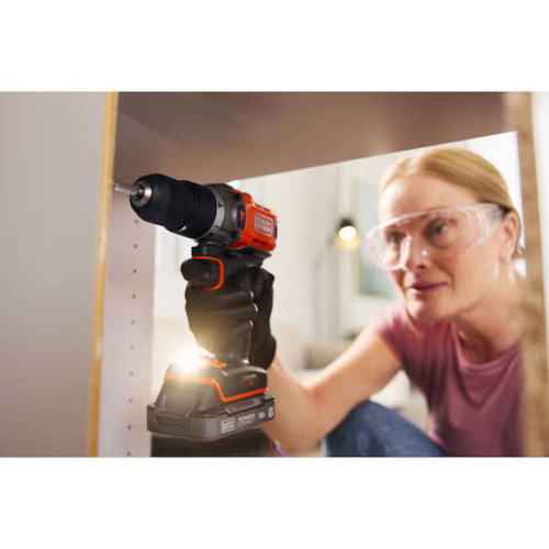 Wiertarko-wkrętarka udarowa Black Decker BCD383D1XC-QW z akumulatorem i ładowarką