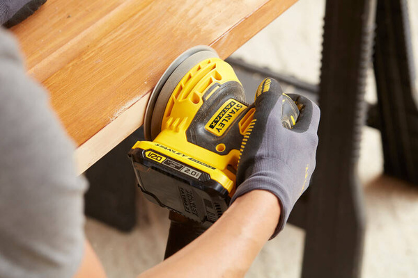 Szlifierka mimośrodowa Stanley Fatmax SFMCW220B