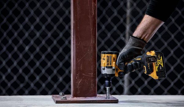 Klucz udarowy DeWALT DCF922N