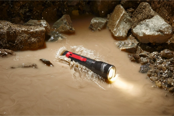 Latarka akumulatorowa Milwaukee ML-LED