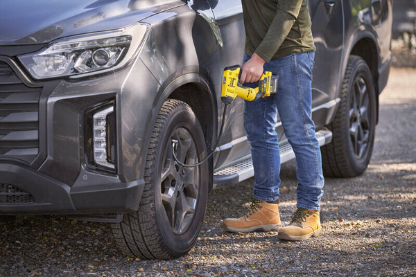 Kompresor akumulatorowy Stanley Fatmax SFMCE521B