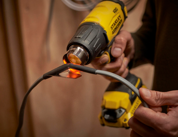 Akumulatorowa opalarka V20 Stanley Fatmax SFMCE530B-XJ