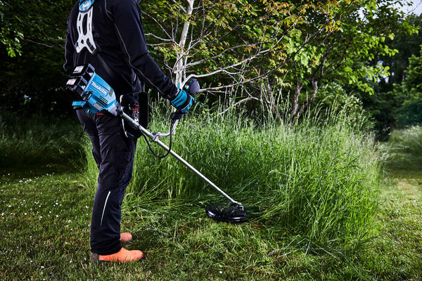 Akumulatorowa podkaszarka DUR369APT2 Makita