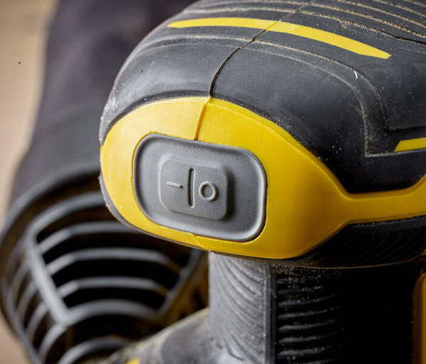 Szlifierka mimośrodowa Stanley Fatmax SFMCW220B