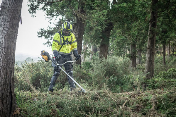 Kosa akumulatorowa Dewalt DCMBC723N