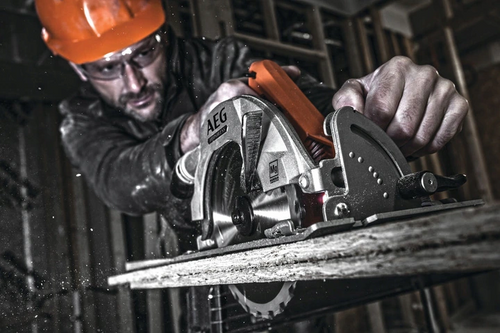 Akumulatorowa pilarka tarczowa 190 mm BKS18BL-0 AEG