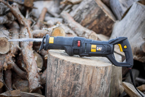 Pilarka sablasta CAT DX58