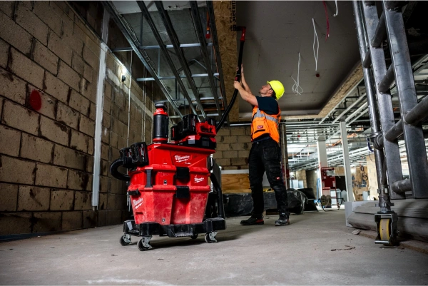 Odkurzacz akumulatorowy Milwuakee M18 F2VC23LG2-0