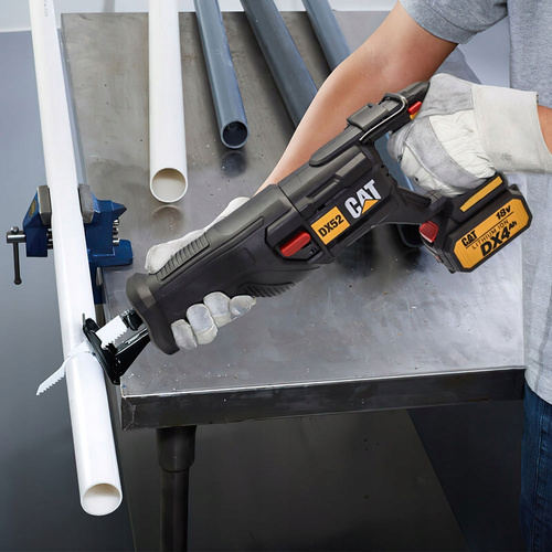 Pilarka szablasta CAT DX52B