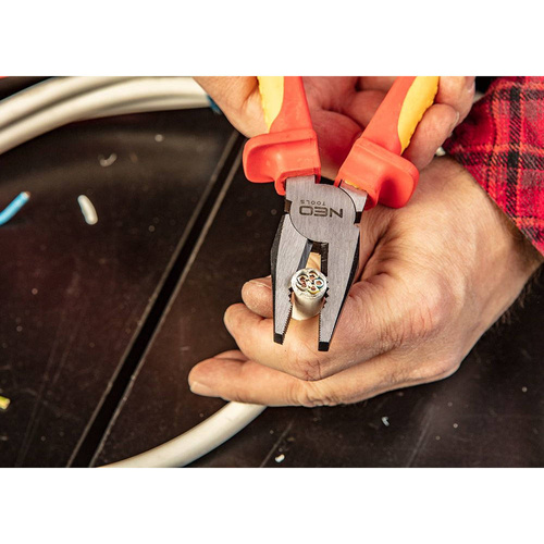 Szczypce NEO Tools uniwersalne 160mm 1000V 01-240
