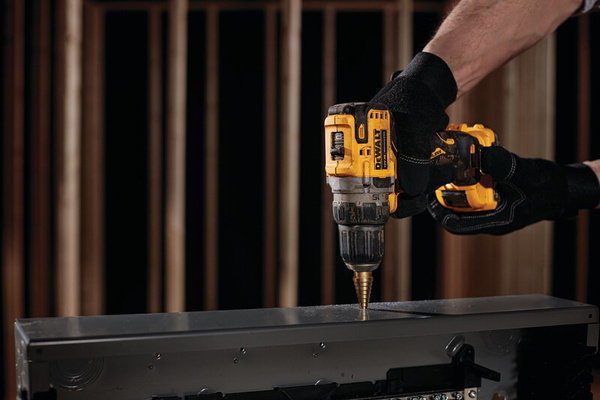 Wiertarko-wkrętarka Dewalt DCD701N