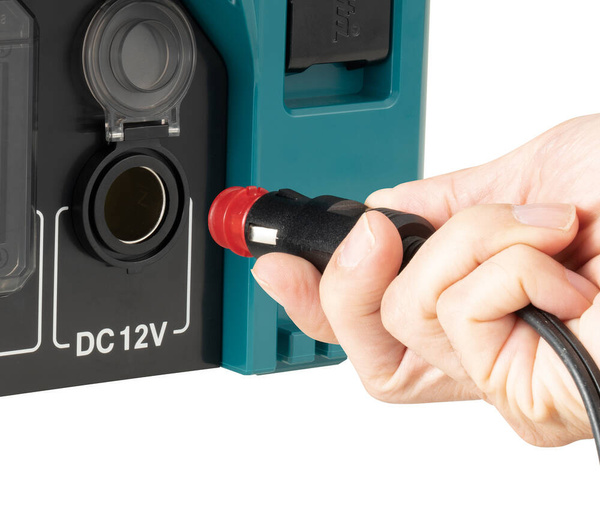 Przetwornica 18V 230V Makita BAC01