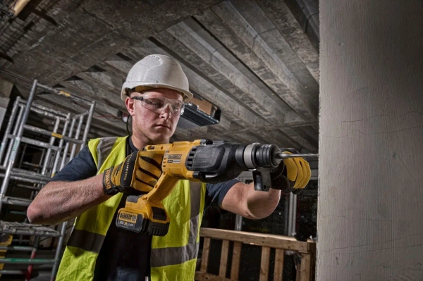 Młotowiertarka Dewalt DCH133N