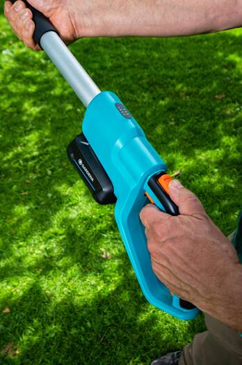 Akumulatorowa pilarka łańcuchowa z trzonkiem teleskopowym Gardena TCS 20/18V P4A 14770-20