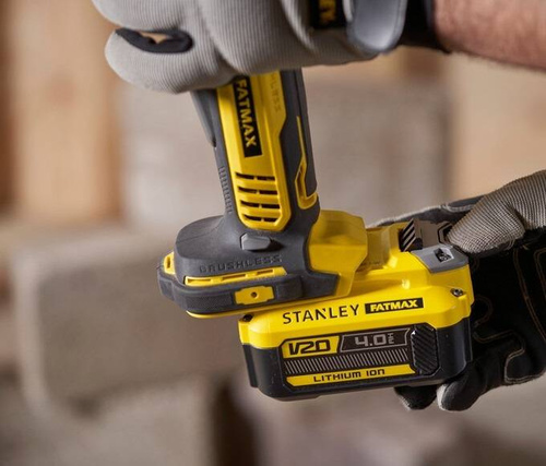 Szlifierka kątowa Stanley Fatmax SFMCG700B