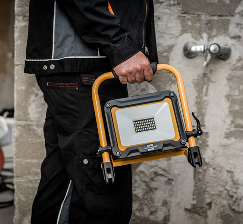 Mobilny naświetlacz Brennenstuhl LED JARO 3050 M - 2650lm, 30W
