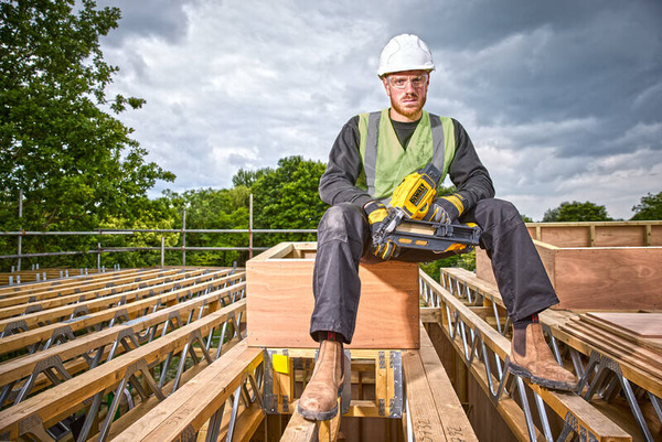 Gwoździarka Dewalt DCN930P2