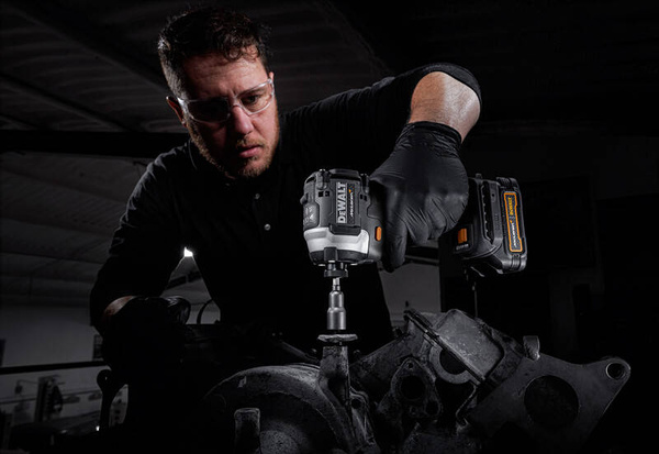 Zakrętarka Dewalt McLaren Black Edition DCF85ME2GT