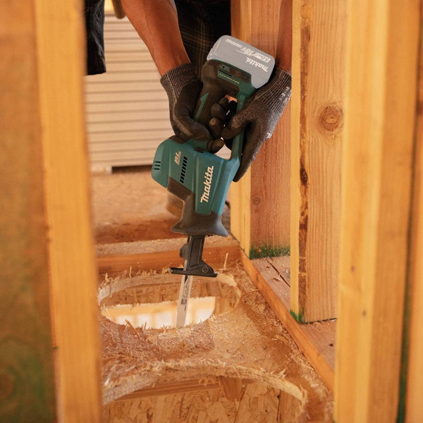 Pilarka szablasta Makita XRJ08Z