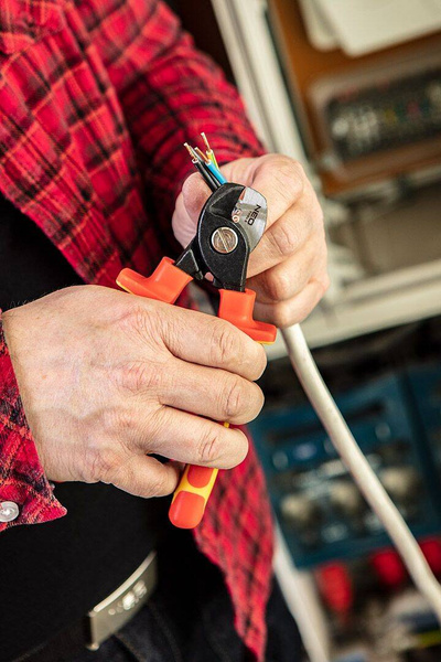 Obcinak do kabli NEO Tools 160mm 1000V 01-233