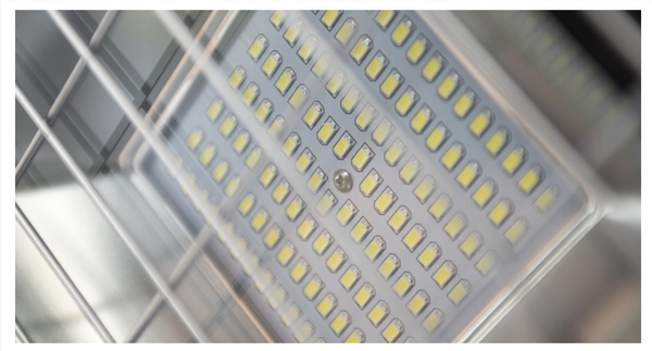 Naświetlacz LED SMD LLS100AW PARTNERSITE