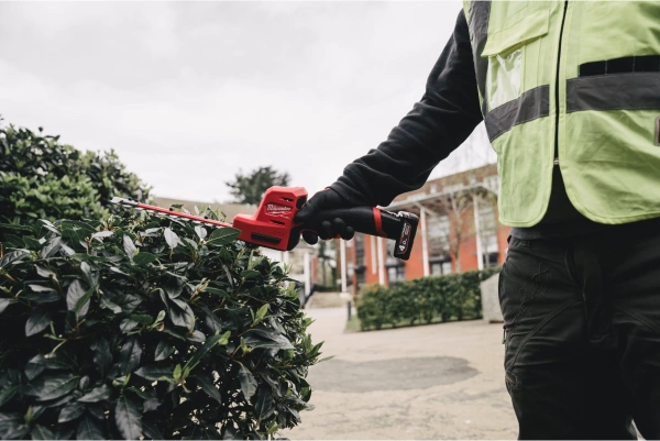 Nożyce do trawy Milwaukee M12 FHT20-0