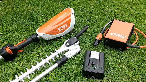 KombiMotor Stihl KMA 130 R - jednostka napedowa - kombinarzędzie akumulatorowe