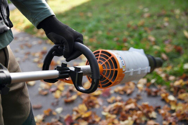 KombiMotor Stihl KMA 120 R - wielofunkcyjna jednostka napędowa