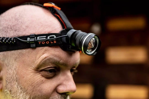 Latarka czołowa Neo Tools CREE R5 400 lm 99-200