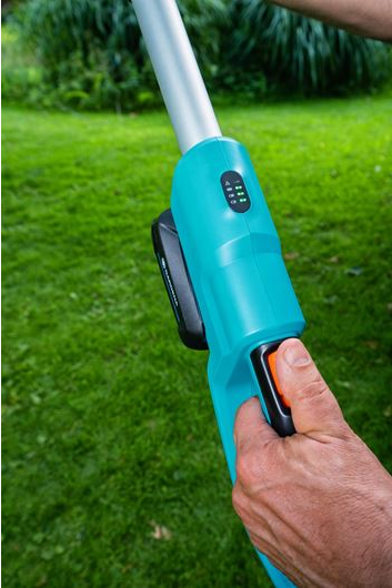 Nożyce do żywopłotu na wysięgniku Gardena THS 42/18V P4A