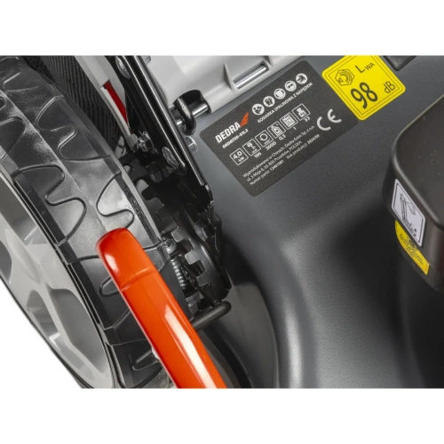 Kosiarka spalinowa z napędem Dedra DED8725-51L2