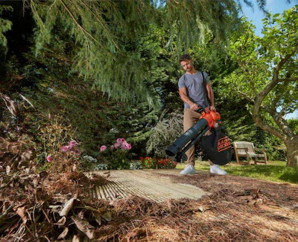 Dmuchawa akumulatorowa Black&Decker BCBLV36B