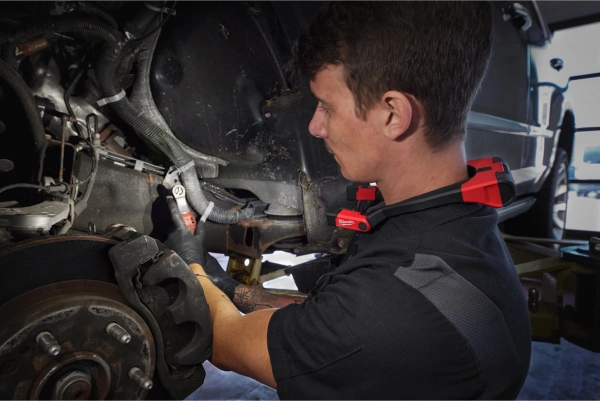 Latarka na szyję Milwaukee L4 NL400-301