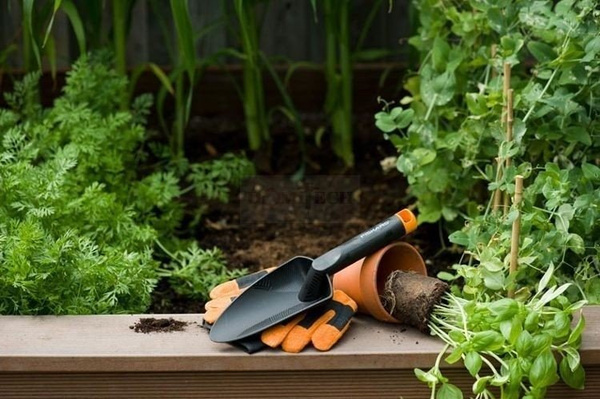 Łopatka Fiskars 1000694