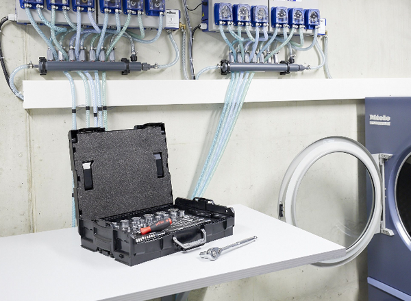 Zestaw 60-szt. kluczy nasadowych 1/2", 1/4" i bitów 44685 WIHA 