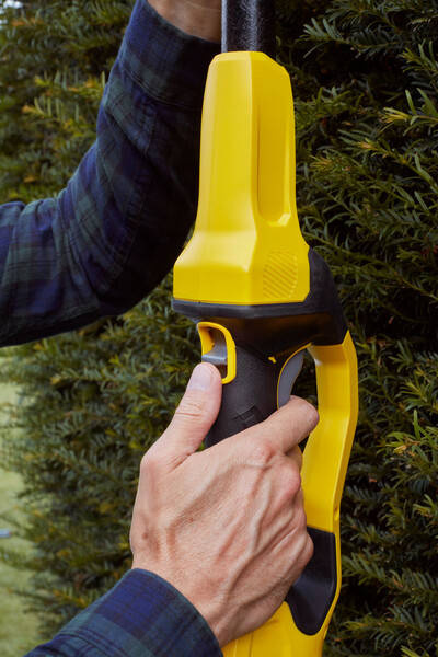 Nożyce do żywopłotu na wysięgniku Stanley Fatmax SFMCPH845M1-QW-outlet