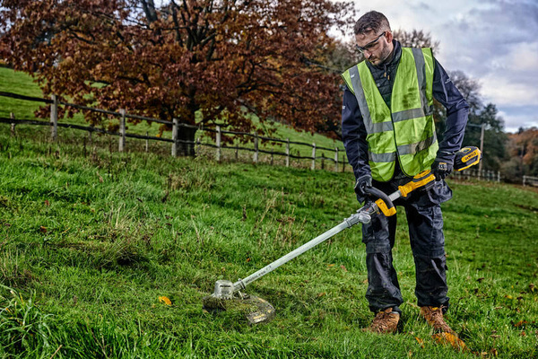 Podkaszarka DeWalt DCMST561N