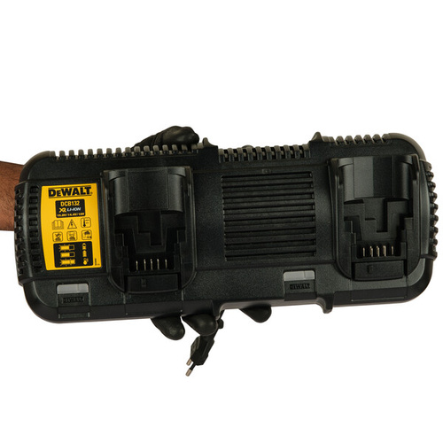Ładowarka dwugniazdowa Dewalt DCB132