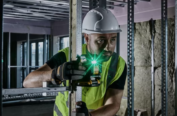 Akumulatorowy laser krzyżowy DeWALT DCLE34021D1