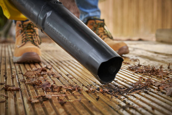 Dmuchawa do liści Stanley Fatmax SFMCBL730M1