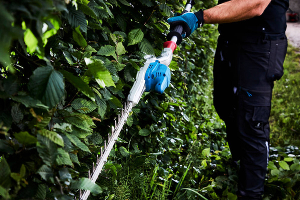 Nożyce do żywopłotu na wysięgniku Makita DUN500WZ