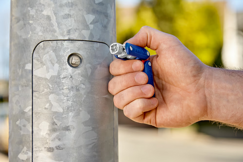 Składany klucz do szaf sterowniczych Knipex 001106V03